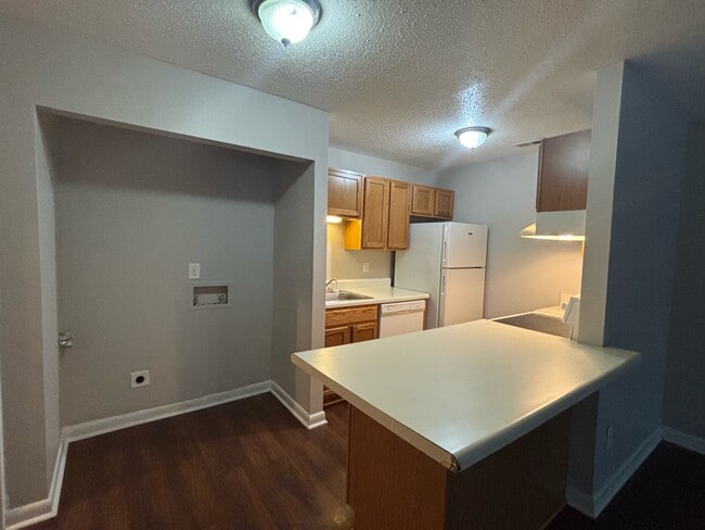 Building Photo - 6403 Starbrook Dr