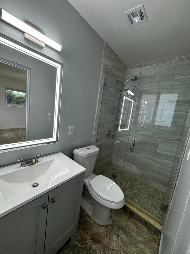 Building Photo - 1041 NE 178th Terrace