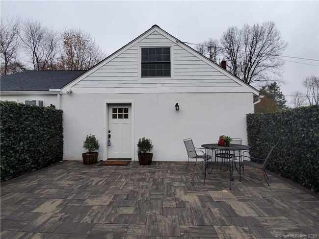 Building Photo - 393 Ridge Rd