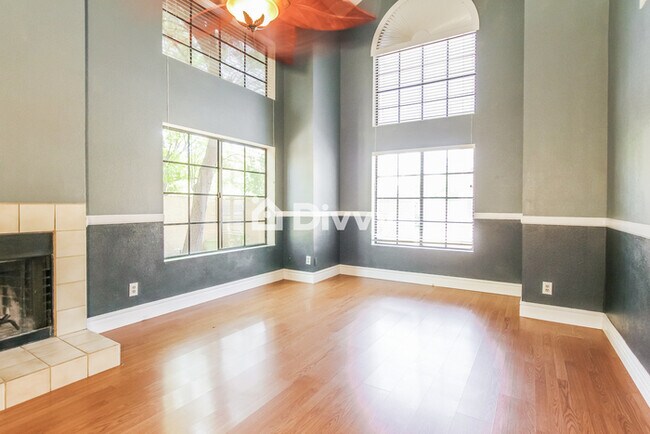 Foto del edificio - 2033 N Sunset Dr