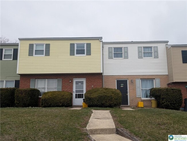 Building Photo - 107 E Hillcrest Ln