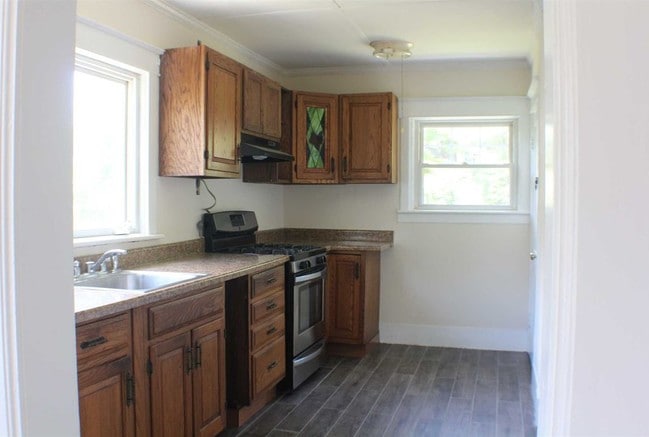 Building Photo - 21 Woodcliff Ave