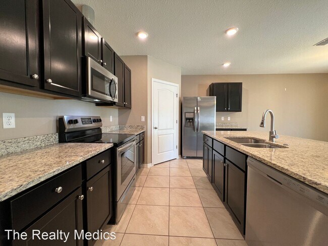 Building Photo - 4 br, 2 bath House - 404 Tanglewood Dr