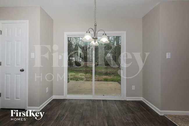 Building Photo - 1021 Barbee Farm Dr