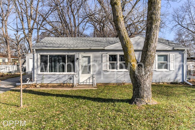 Building Photo - 3 br, 1 bath House - 4205 Savage Street