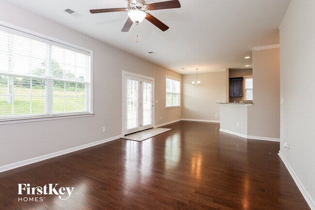 Building Photo - 8152 Ronda Dr