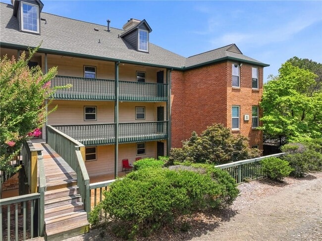 Foto del edificio - 117 Brittany Ct