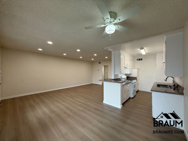 Building Photo - 6041 Whitsett Ave