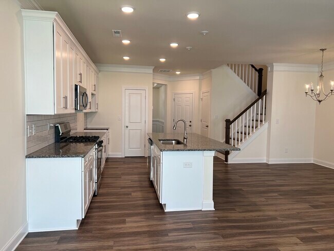 Foto del edificio - 6456 Keeton Ln