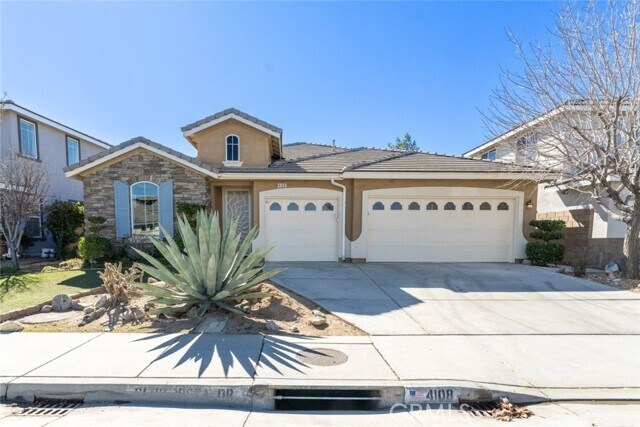 Primary Photo - 4108 Club Vista Dr