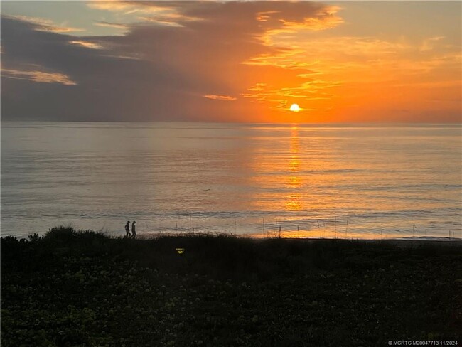 Foto del edificio - 1289 NE Ocean Blvd