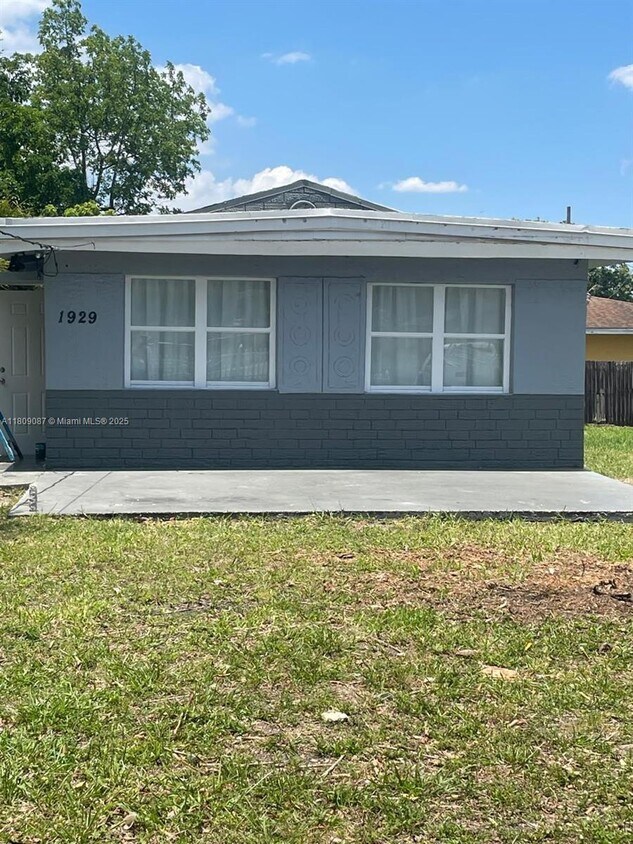 Foto principal - 1929 NW 71st St