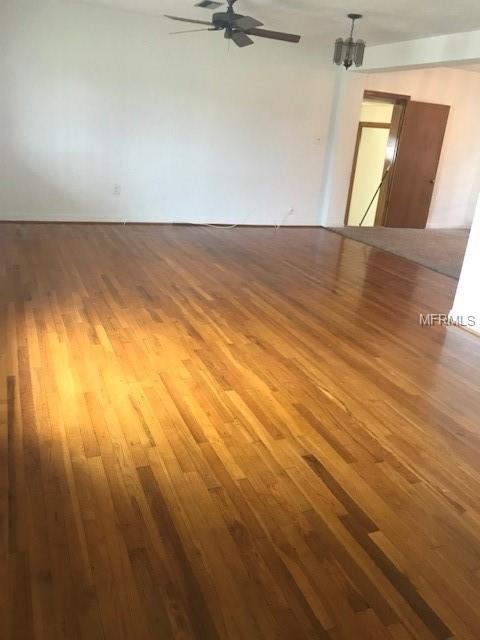 Foto del edificio - 809 Carew Ave