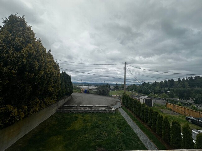 Foto del edificio - 3827 Wetmore Ave