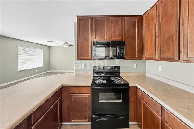 Foto del edificio - 20759 W Hamilton St