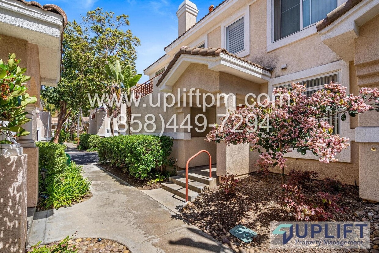 Primary Photo - 2-BEDROOM / 2-BATHROOM TOWN HOME W/ 2-CAR ...