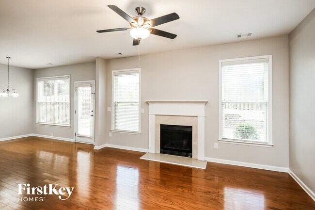 Foto del edificio - 3360 Archgate Ct