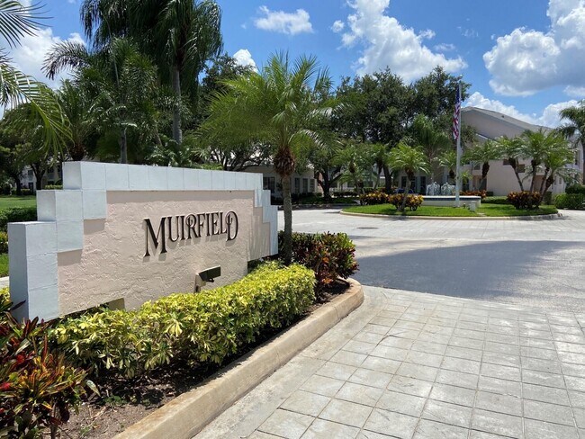 Foto del edificio - 101 Muirfield Ct