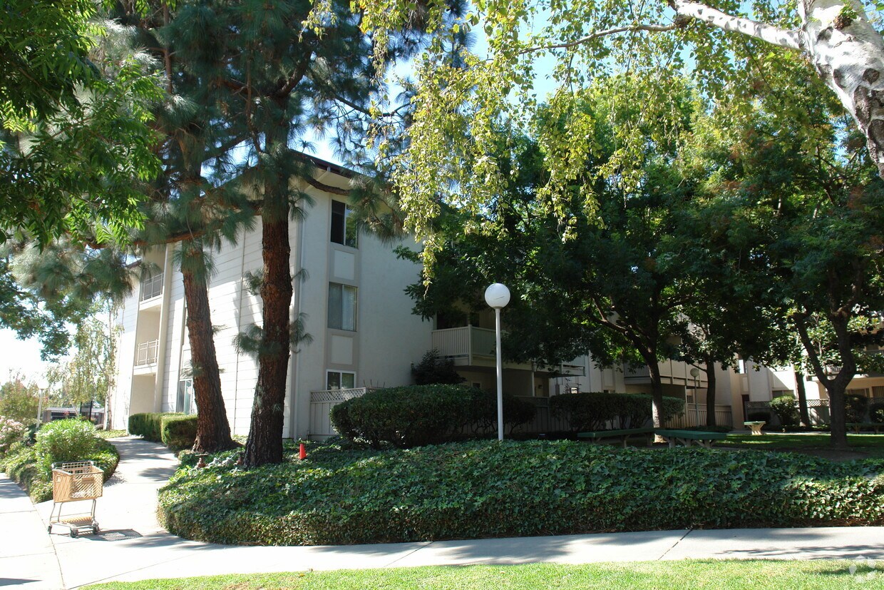 38500Bld 5 Paseo Padre Pky, Fremont, CA 94536 Apartments in Fremont