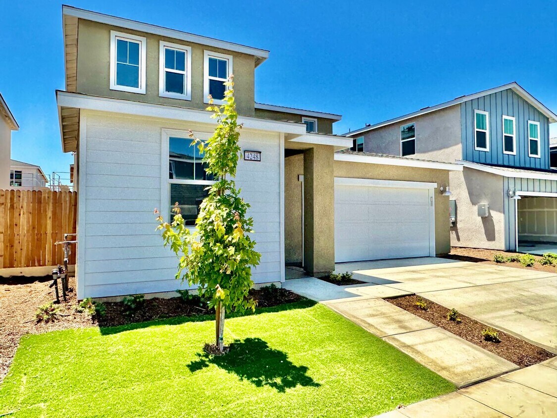 Primary Photo - BRAND NEW 4/3 Lennar near Clovis East