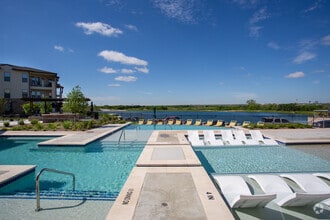 Building Photo - The Salado at Red Berry