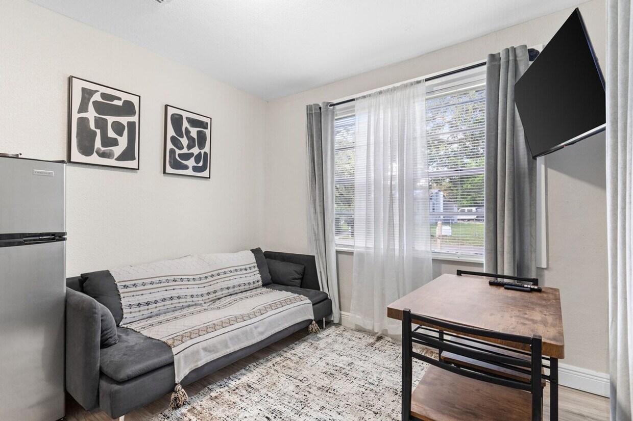 Foto principal - 3602 E Chelsea St