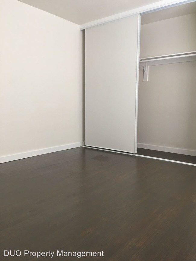 Building Photo - 716 W Redondo Beach Blvd