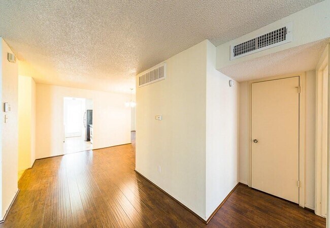 Foto del edificio - Apartment for Rent