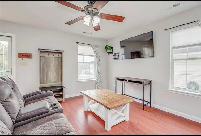 Foto del edificio - 311 Diamond Ave
