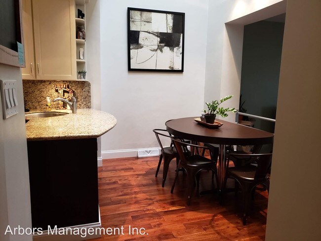 Foto del edificio - 2 br, 1 bath House - 504 N. Taylor Avenue