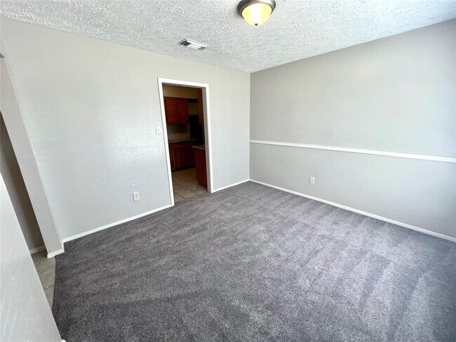 Foto del edificio - 6502 Bazel Brook Dr