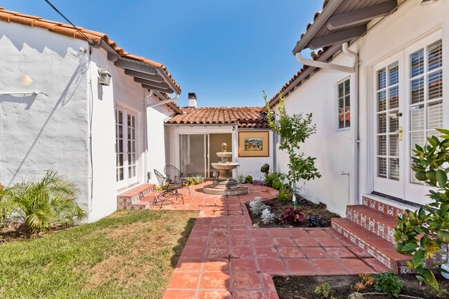 Building Photo - Classic Spanish Elegance Steps from Beverly Hills