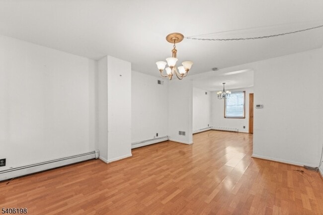 Building Photo - 27 E Madison Ave