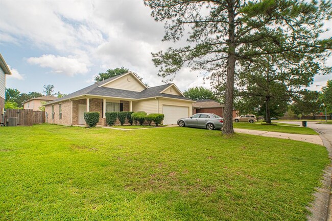 Foto del edificio - 1111 Turnberry Park Ln