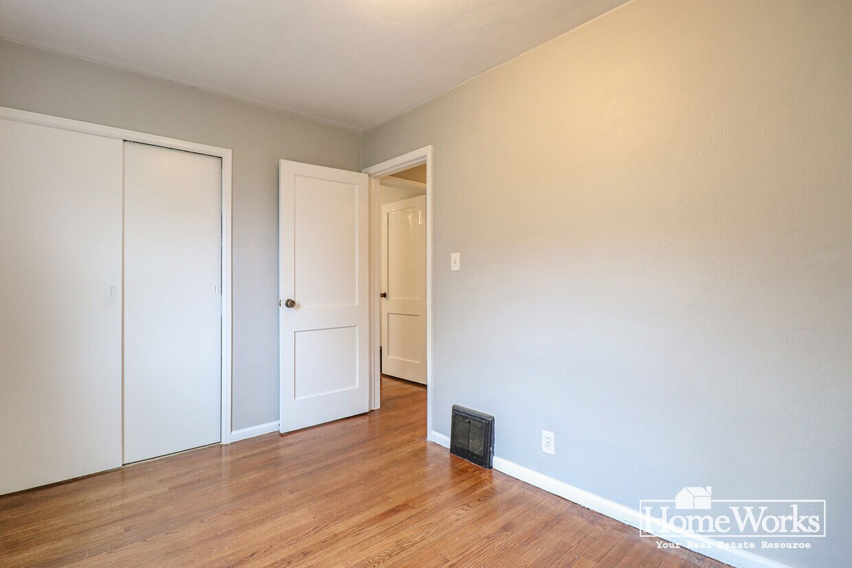 Foto principal - 203 N Albert Ave