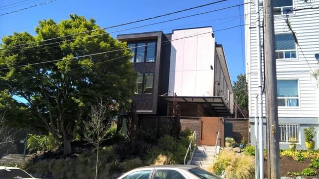 Building Photo - 0 bedroom in Seattle WA 98144
