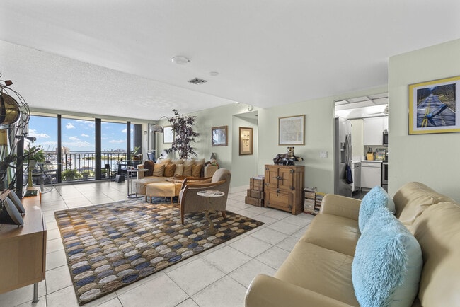 Foto del edificio - 5600 N Flagler Dr