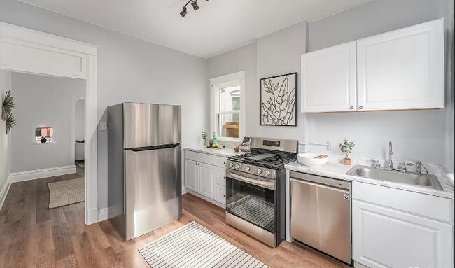 Foto del edificio - 28 E 4th Ave