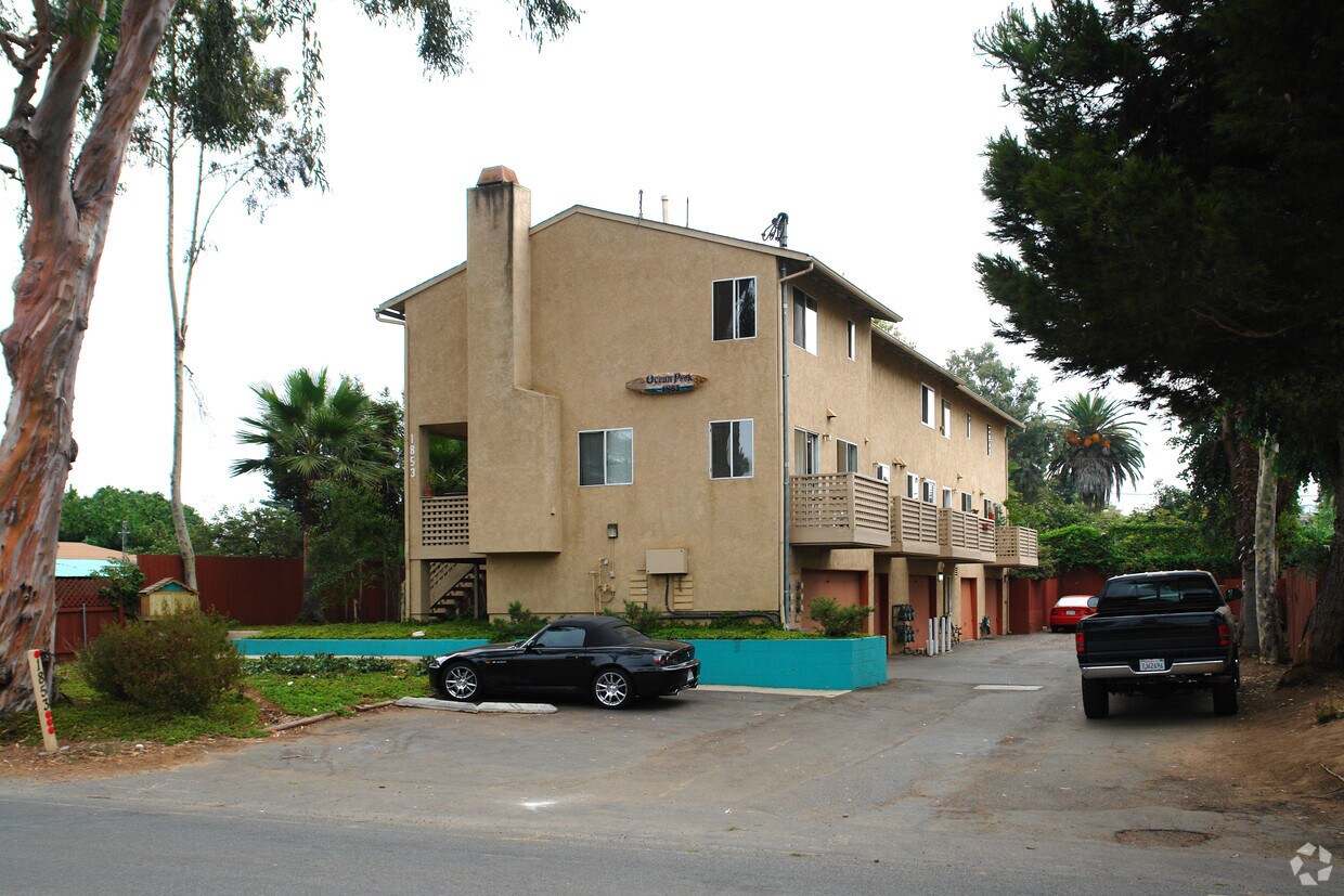 Building Photo - Ocean Peek Apartments
