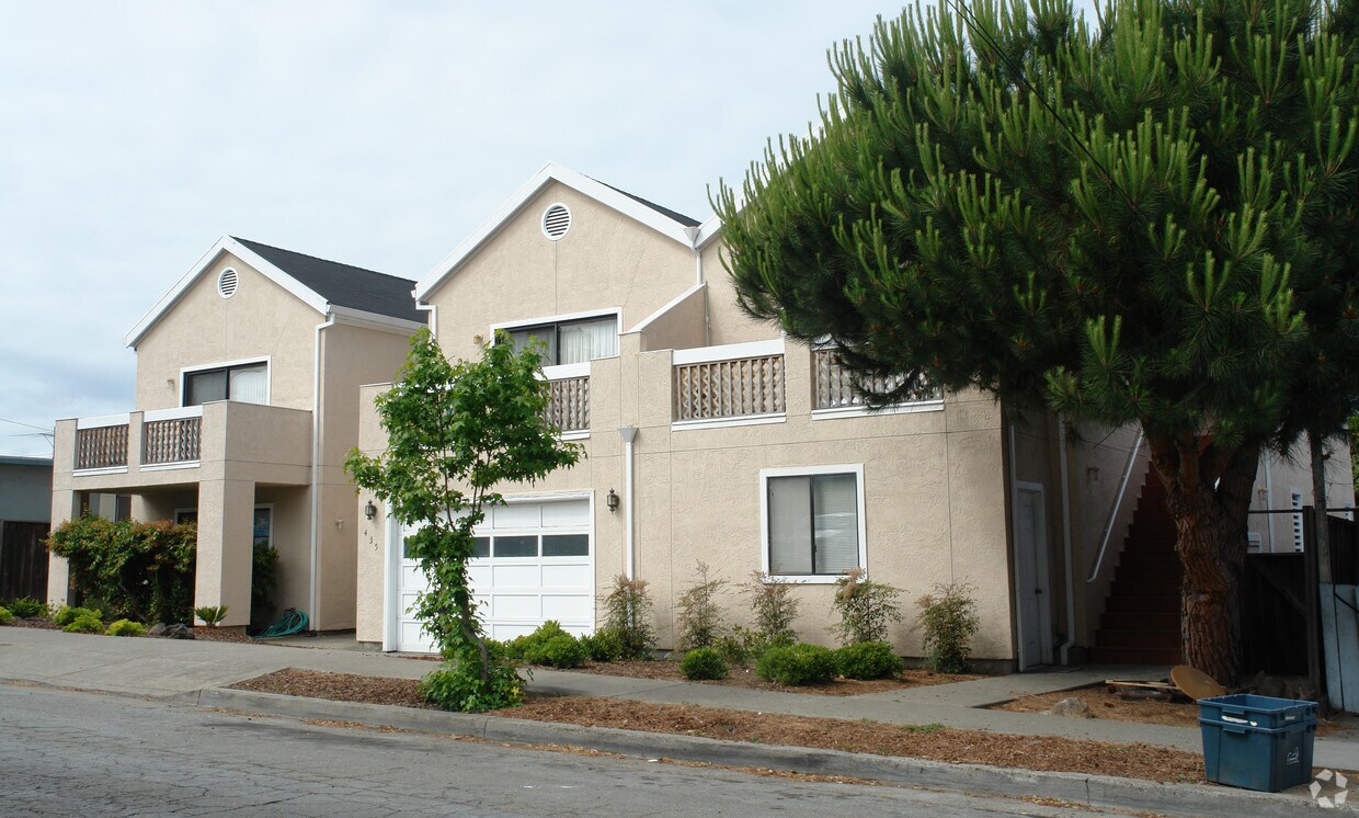Primary Photo - 435 Liberty St