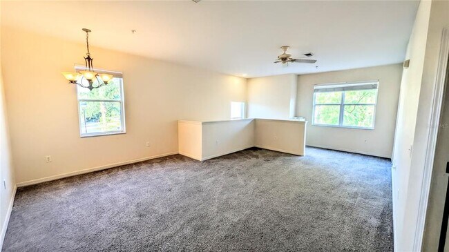 Foto del edificio - 3711 Parkridge Cir