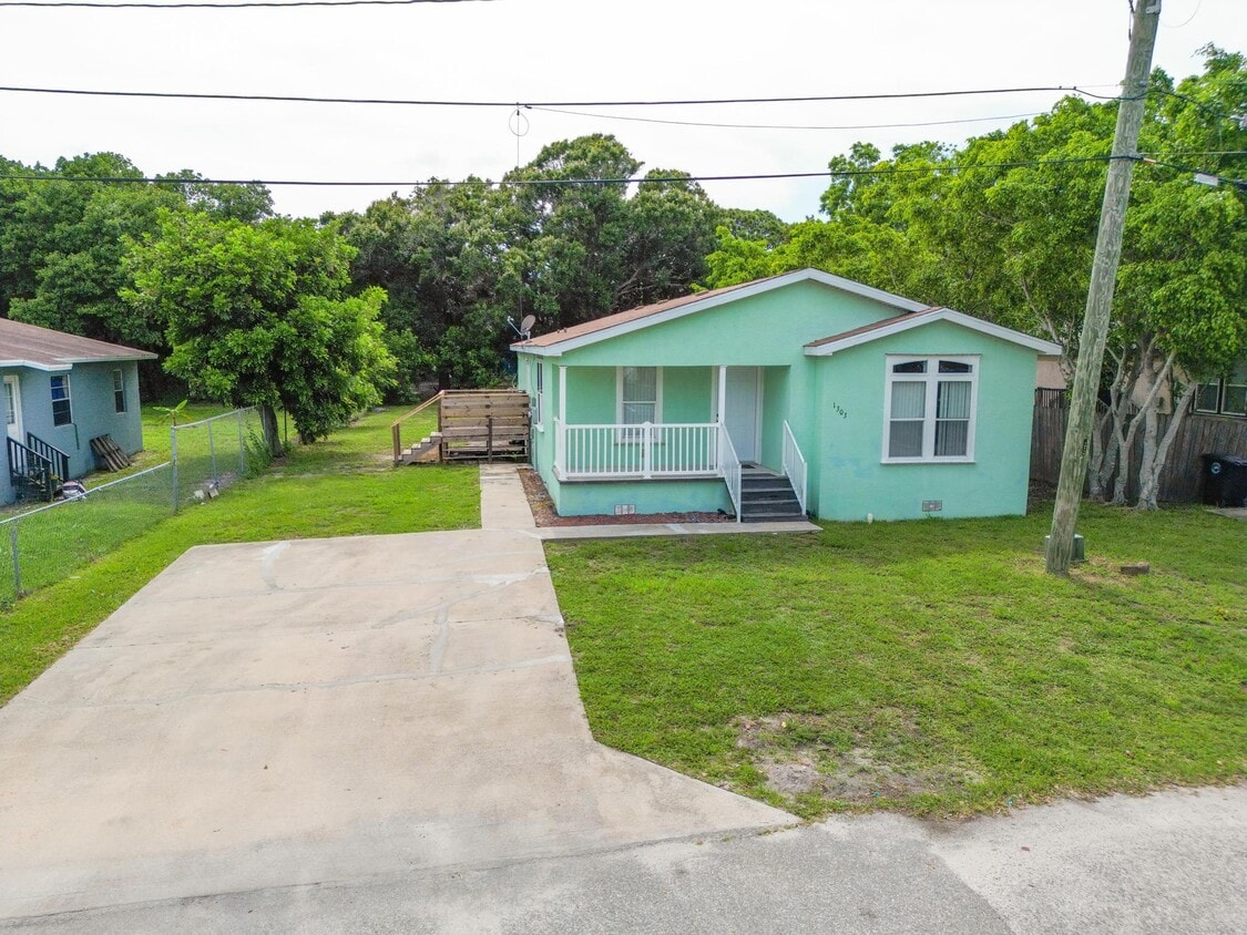 1303 N 15th St, Fort Pierce, FL 34950 House Rental in Fort Pierce, FL