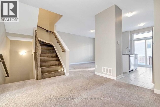 Building Photo - 114 Aquarium Ave