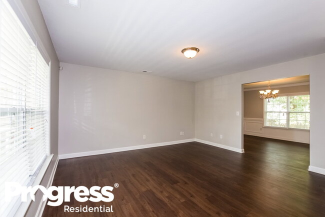 Building Photo - 4905 Stone Park Dr