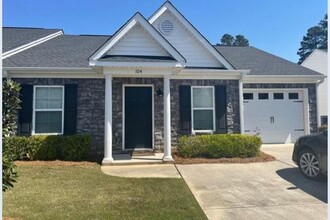 Building Photo - 104 York Way