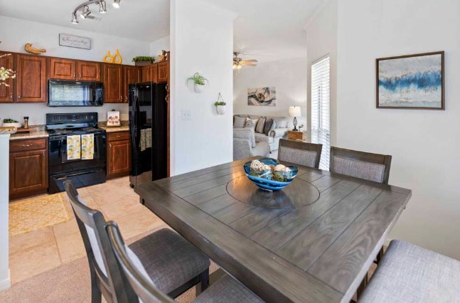 Building Photo - Open, Light, Inviting