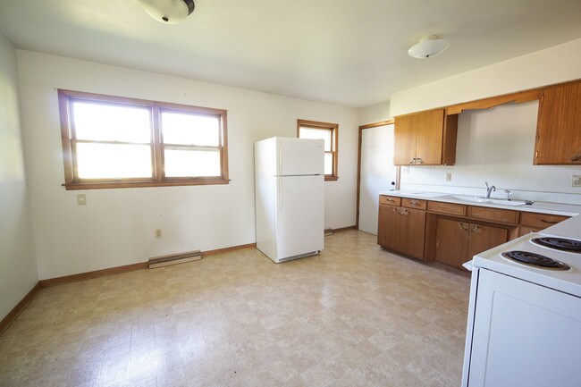 Building Photo - 3215 Panther Ln