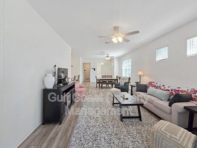 Foto del edificio - 9566 Coastline Wy