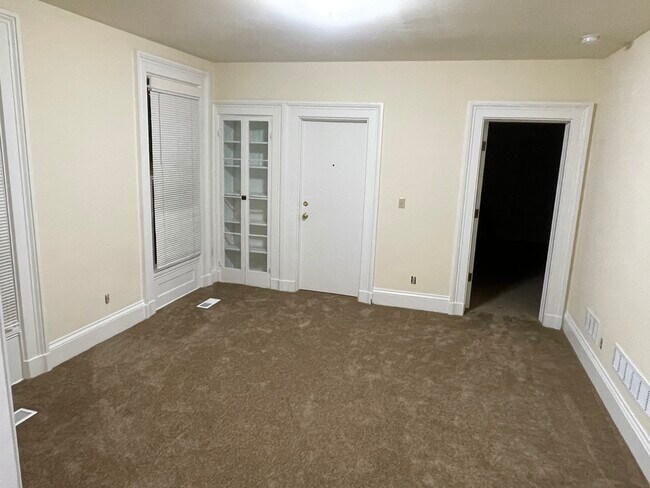 Sala de estar - 2907 Austin St