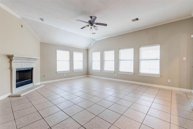 Foto del edificio - 2718 Ridgeglen Ln